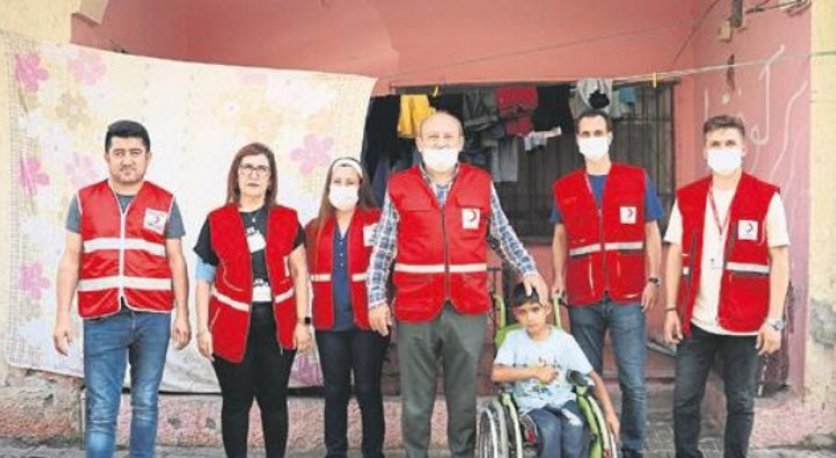 Türk Kızılay'ı Suriyeli engelli çocuğa yardım eli uzattı