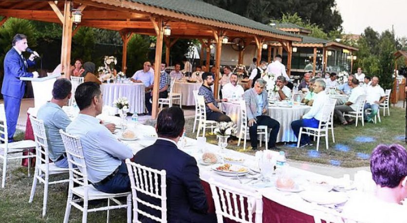 Sarıçam ilçesi, Kaymakam Ali Murat Kayhan'a veda yemeği düzenledi