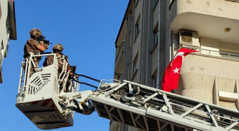 Hatay'da eşini ve 3 çocuğunu rehin alan kişiye polis operasyon yaptı